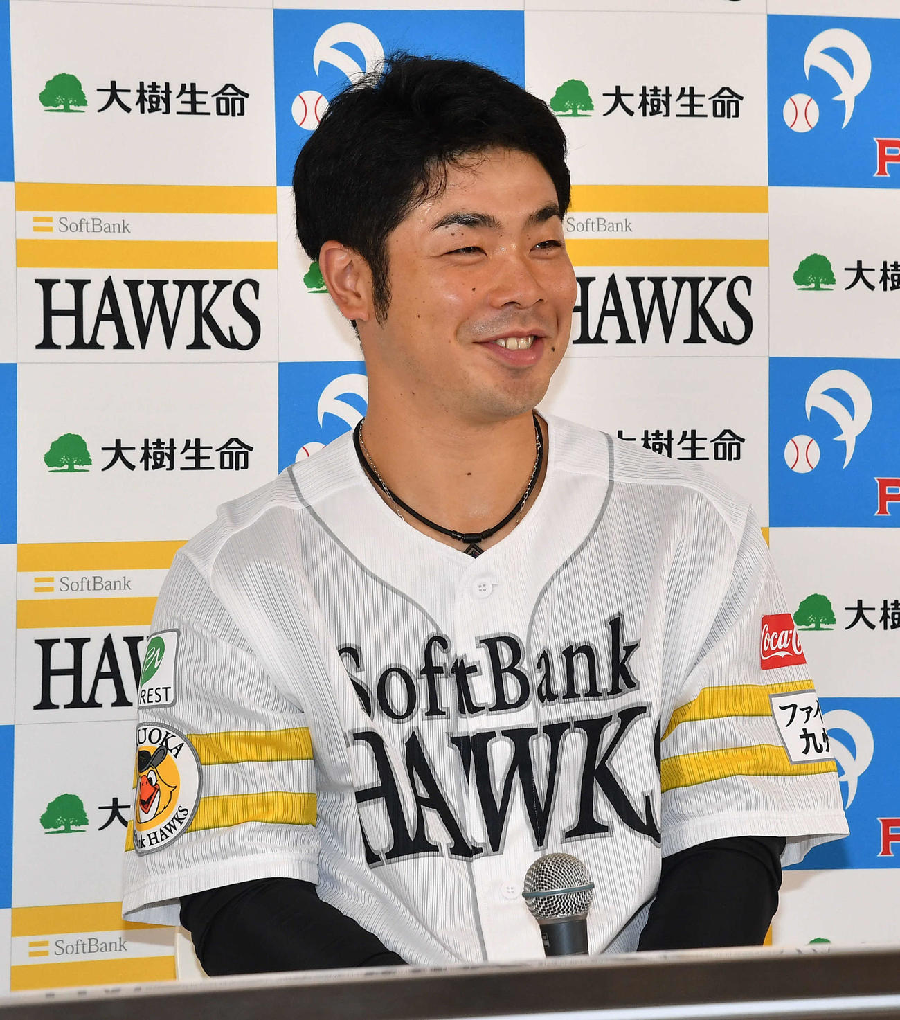 8月度大樹生命月間MVP賞を受賞した近藤（撮影・岩下翔太）