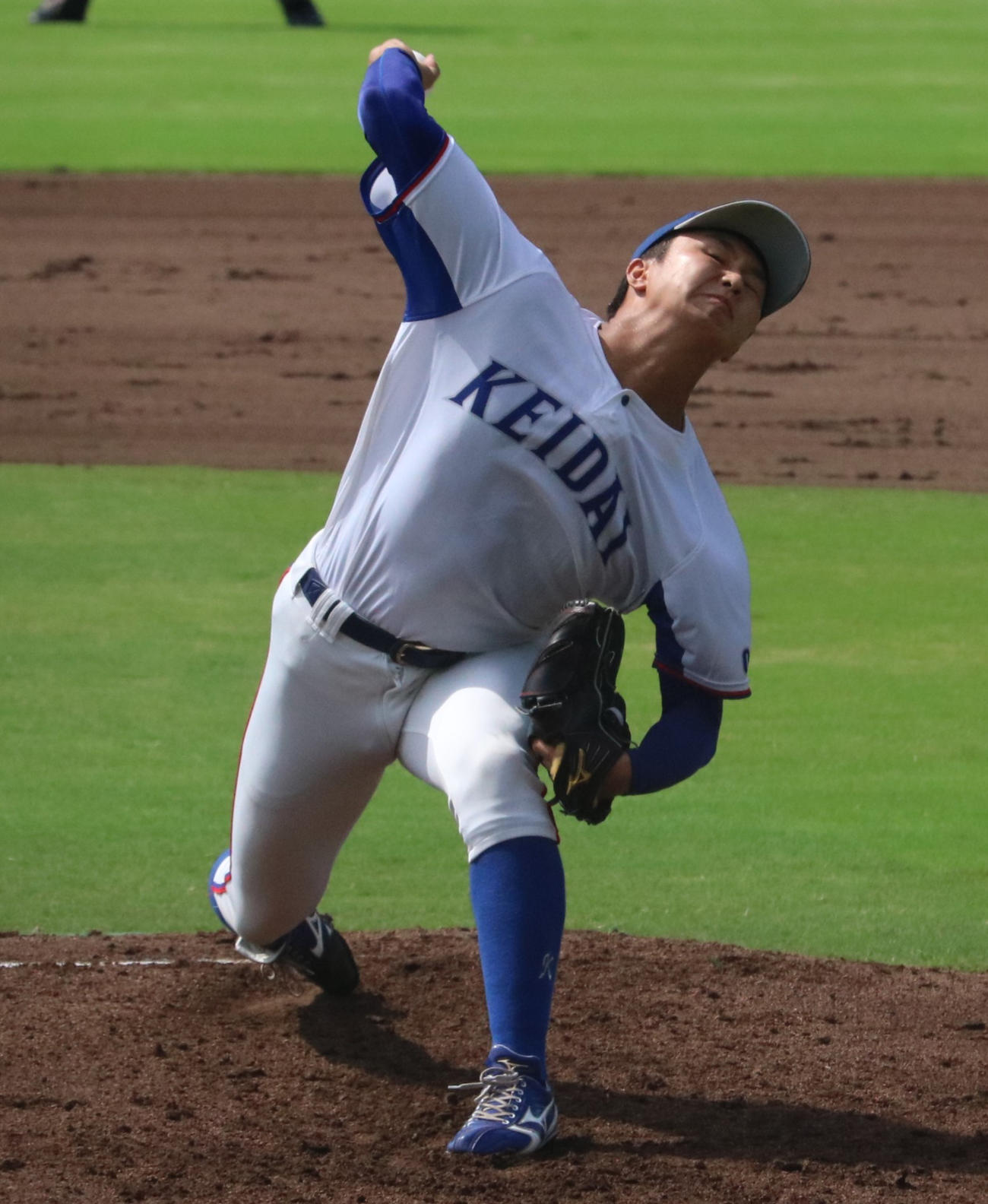 大経大対龍谷大　大経大先発の津田淳哉投手（4年＝高田商）（撮影・林亮佑）＝2023年9月9日、ほっともっとフィールド神戸