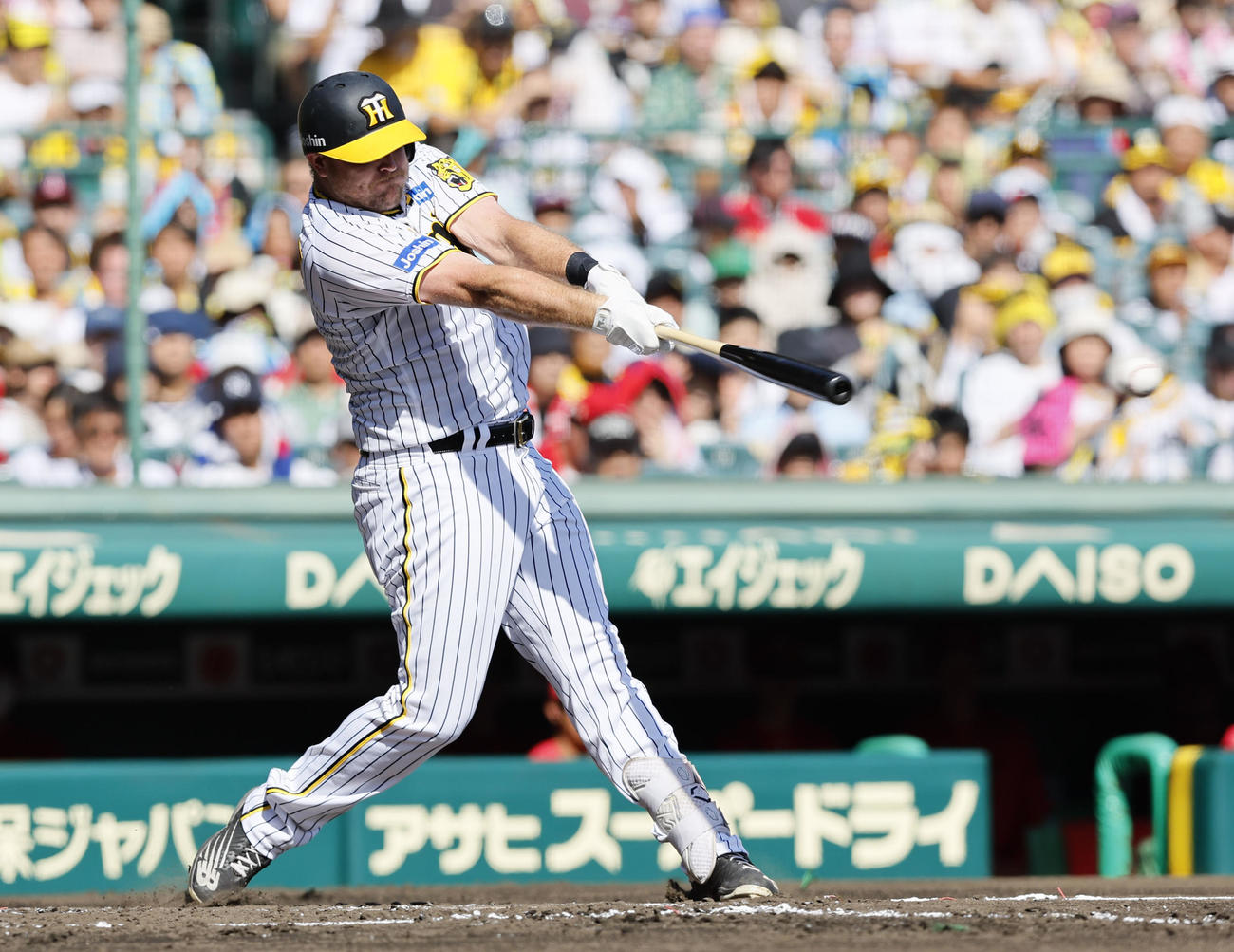 阪神対広島　2回裏阪神無死二塁、ノイジーは右前に先制の適時打を放つ（撮影・藤尾明華）