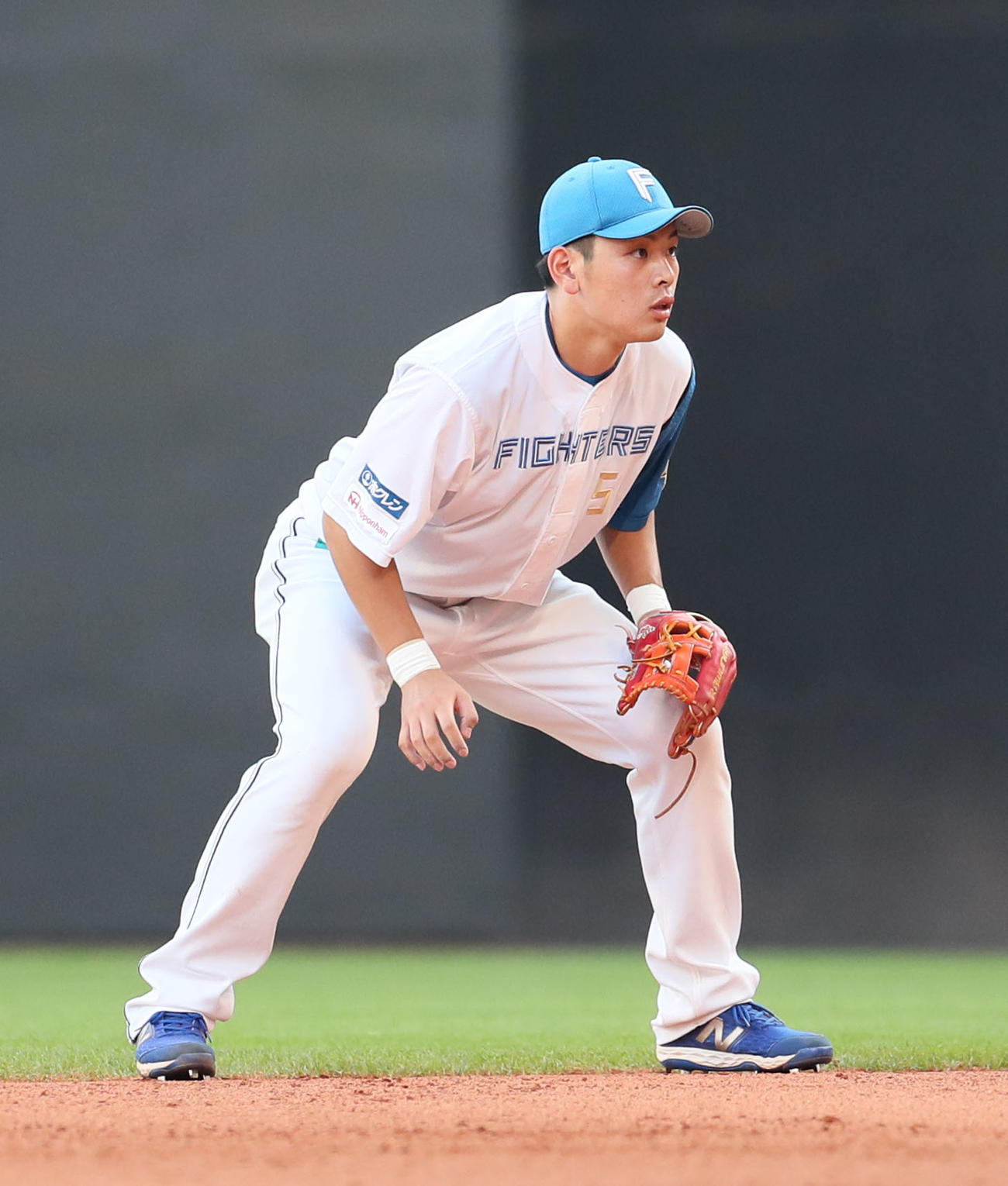 日本ハム対西武　二塁守備につく日本ハム野村（撮影・佐藤翔太）