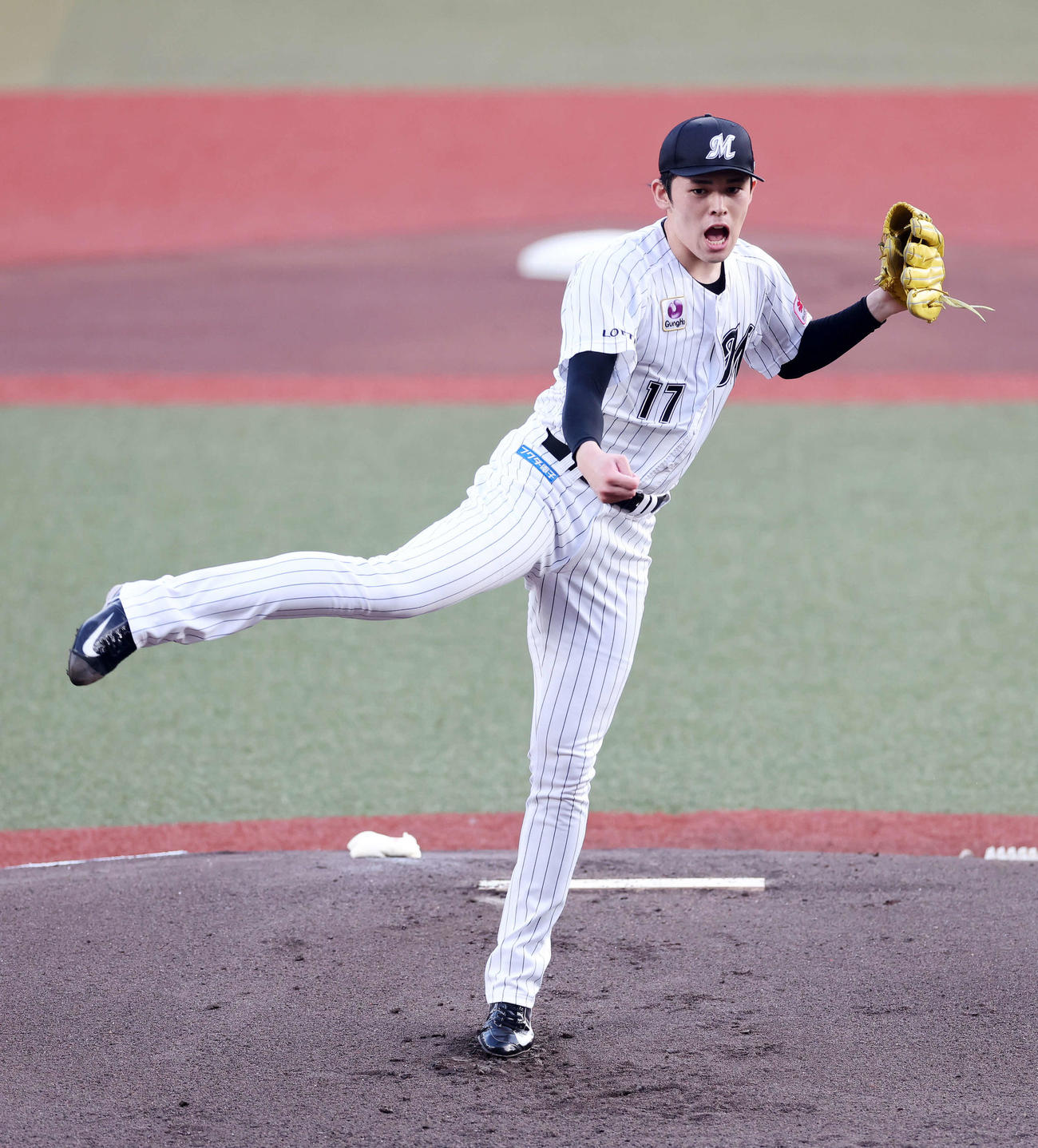 ロッテ対オリックス　力投するロッテ先発の佐々木朗（撮影・鈴木正人）