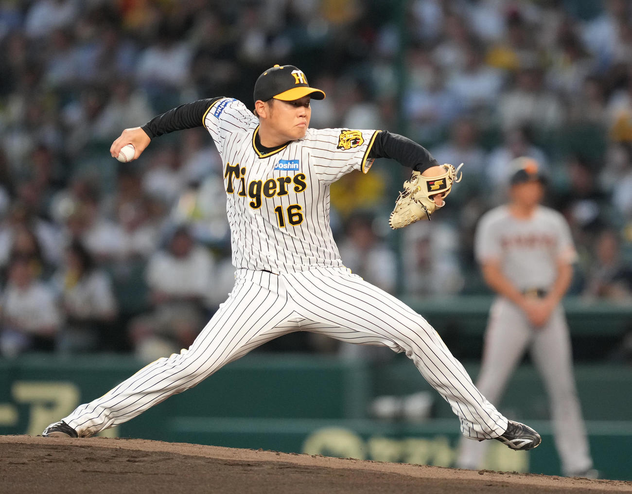 阪神対巨人　阪神先発の西勇（撮影・狩俣裕三）