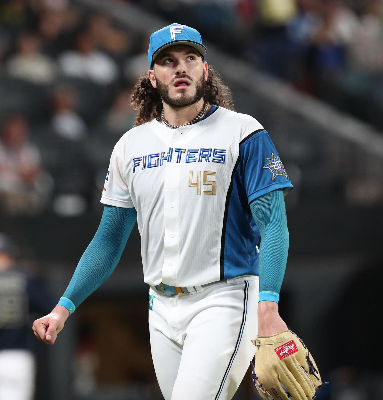 日本ハム対オリックス　4回表、先制を許しベンチに戻るポンセ（撮影・佐藤翔太）
