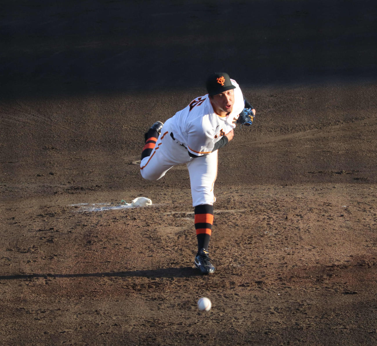 イースタン・リーグ巨人対ロッテ　4回から2番手で登板した巨人大勢（撮影・小早川宗一郎）