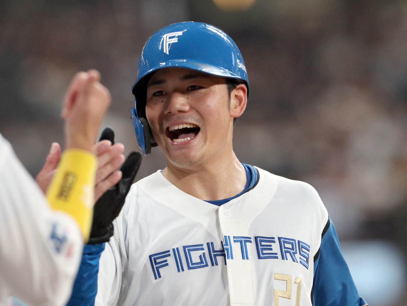 日本ハム対オリックス　3回裏日本ハム1死二塁、松本剛の右前適時打で生還する清宮（撮影・佐藤翔太）