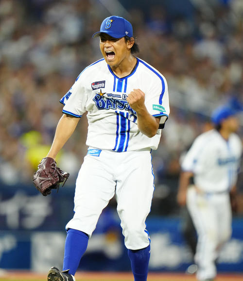 今永昇太選手　直筆サイン入り　最多奪三振　記念パネル　BBM EP 横浜 Season Archievment 今永昇太 RC直筆サインカード 65枚限定