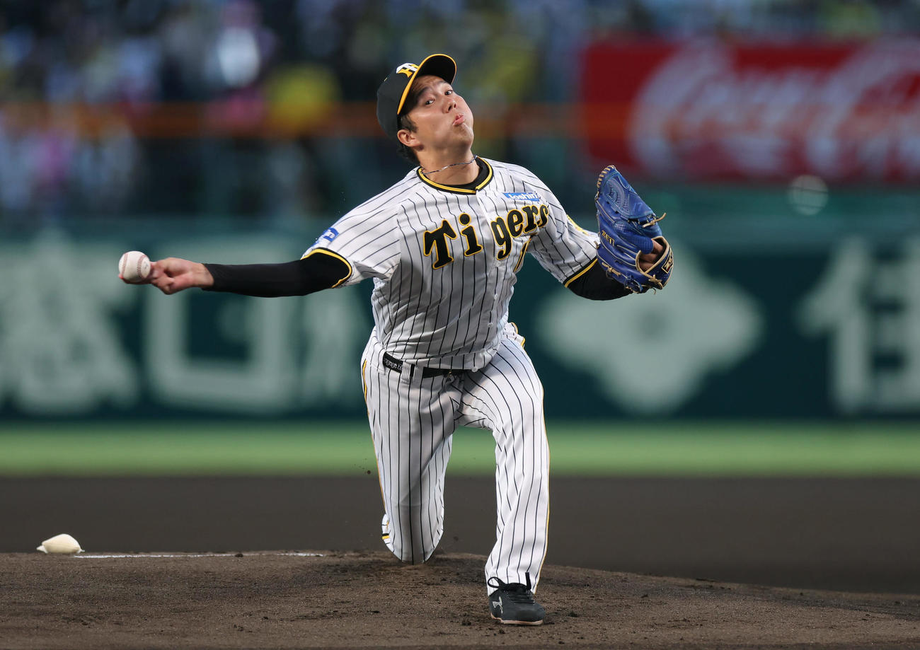 阪神対巨人　力投する阪神先発の青柳（撮影・前田充）