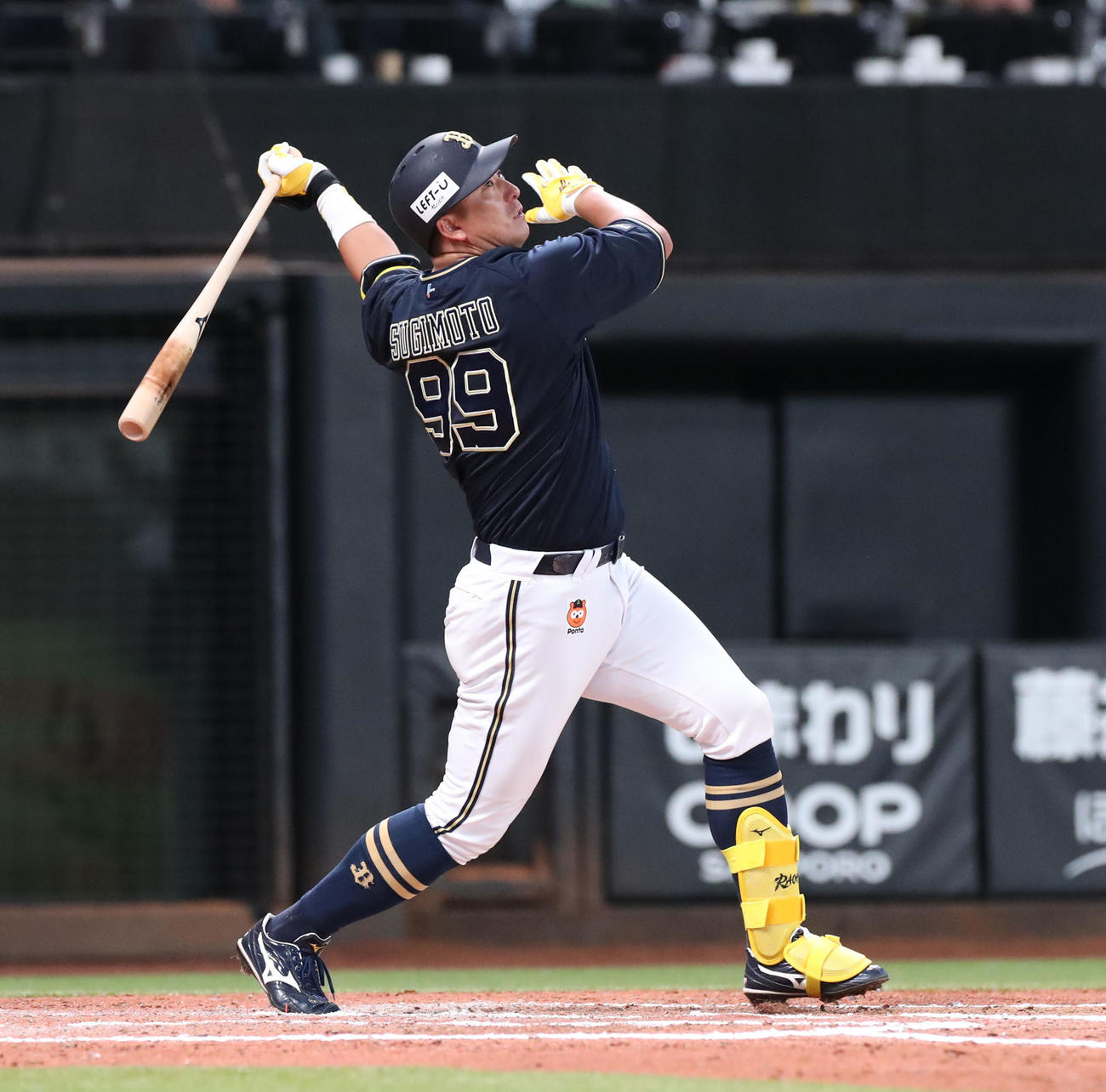 日本ハム対オリックス　7回表オリックス1死、杉本は右越え本塁打を放つ（撮影・佐藤翔太）