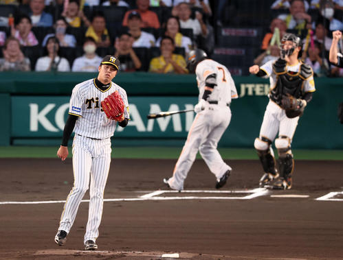 阪神対巨人 1回表巨人無死、才木は長野を三振に仕留める(撮影・加藤哉)