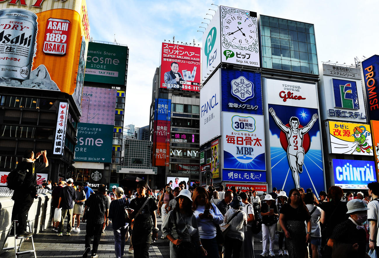 17時ごろの道頓堀の戎橋付近（撮影・清水貴仁）