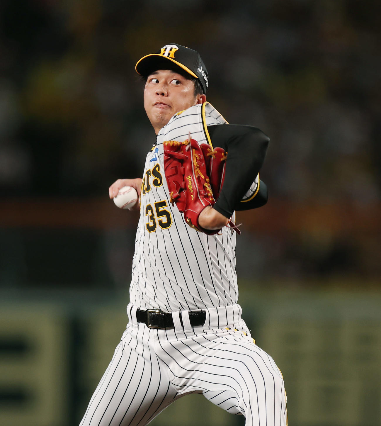 阪神対巨人　力投する阪神先発の才木（撮影・前田充）