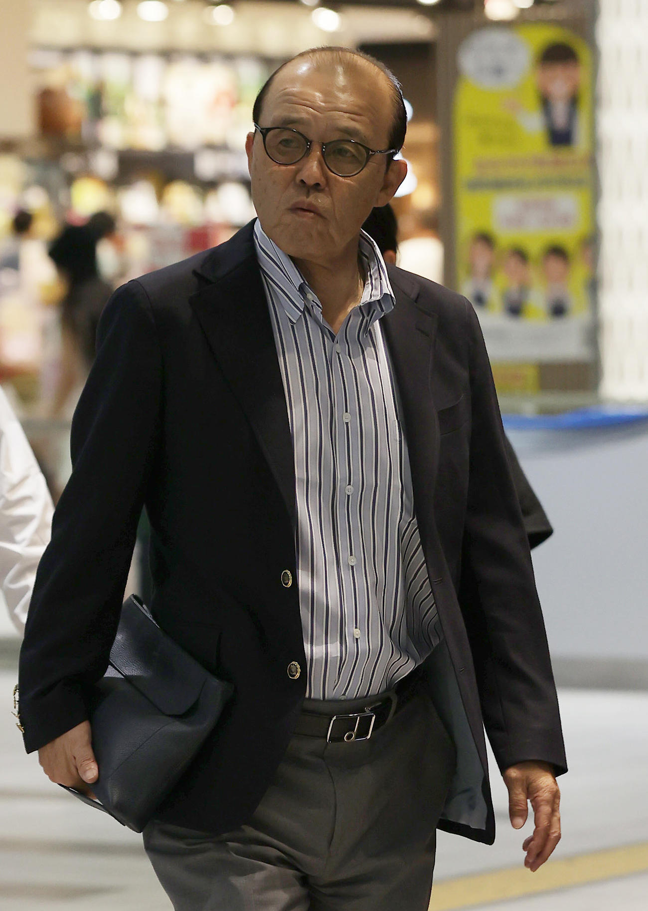 広島に到着した阪神岡田監督