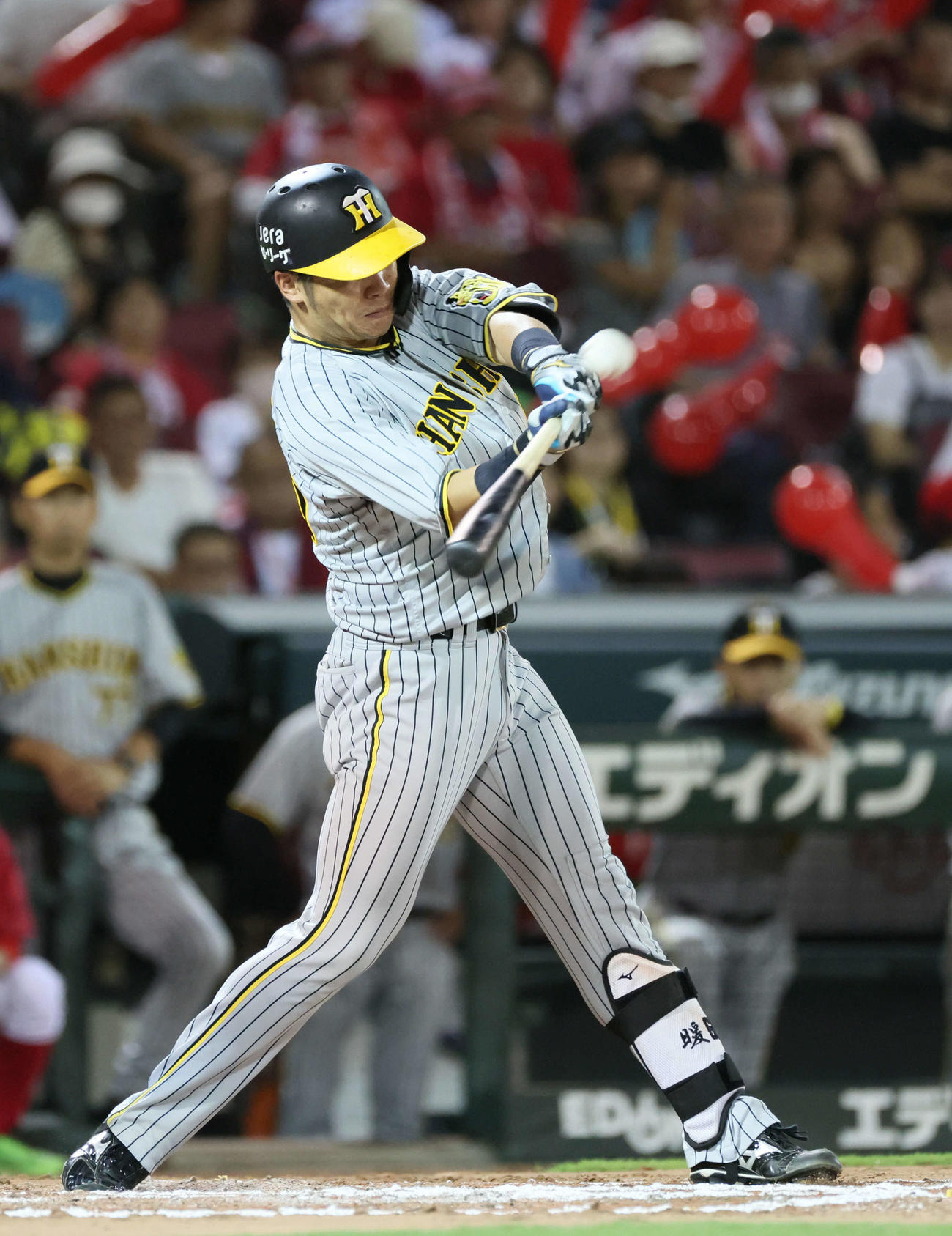 広島対阪神　7回表阪神2死一塁、小野寺暖は勝ち越しの右適時二塁打を放つ（撮影・加藤孝規）