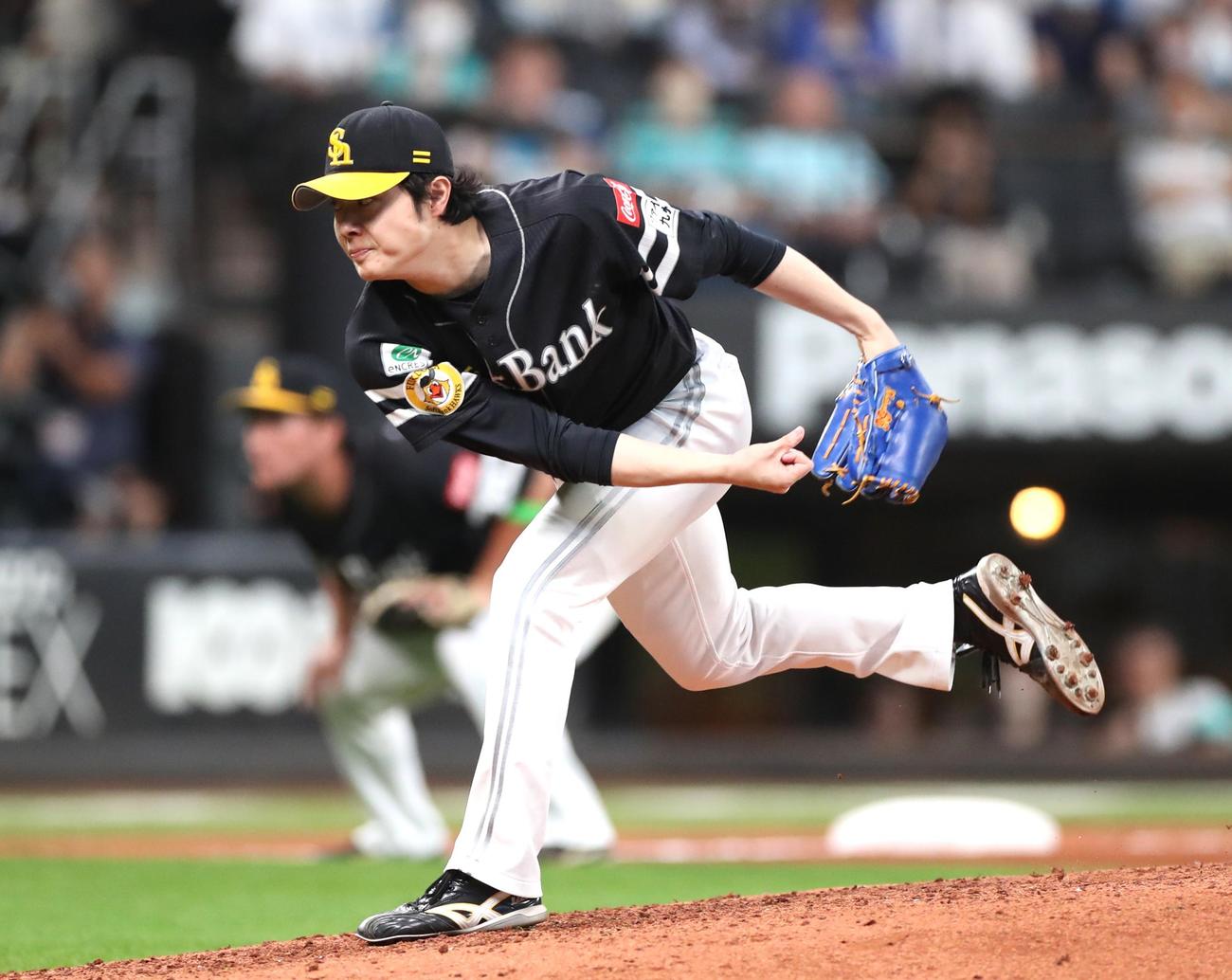 日本ハム対ソフトバンク　7回に登板の松本裕（撮影・黒川智章）