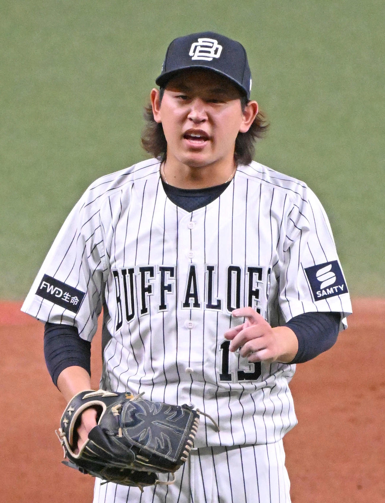 オリックス対楽天　1回表楽天2死一塁、浅村に左中間へ2点本塁打を放たれ厳しい表情をする宮城（撮影・石井愛子）