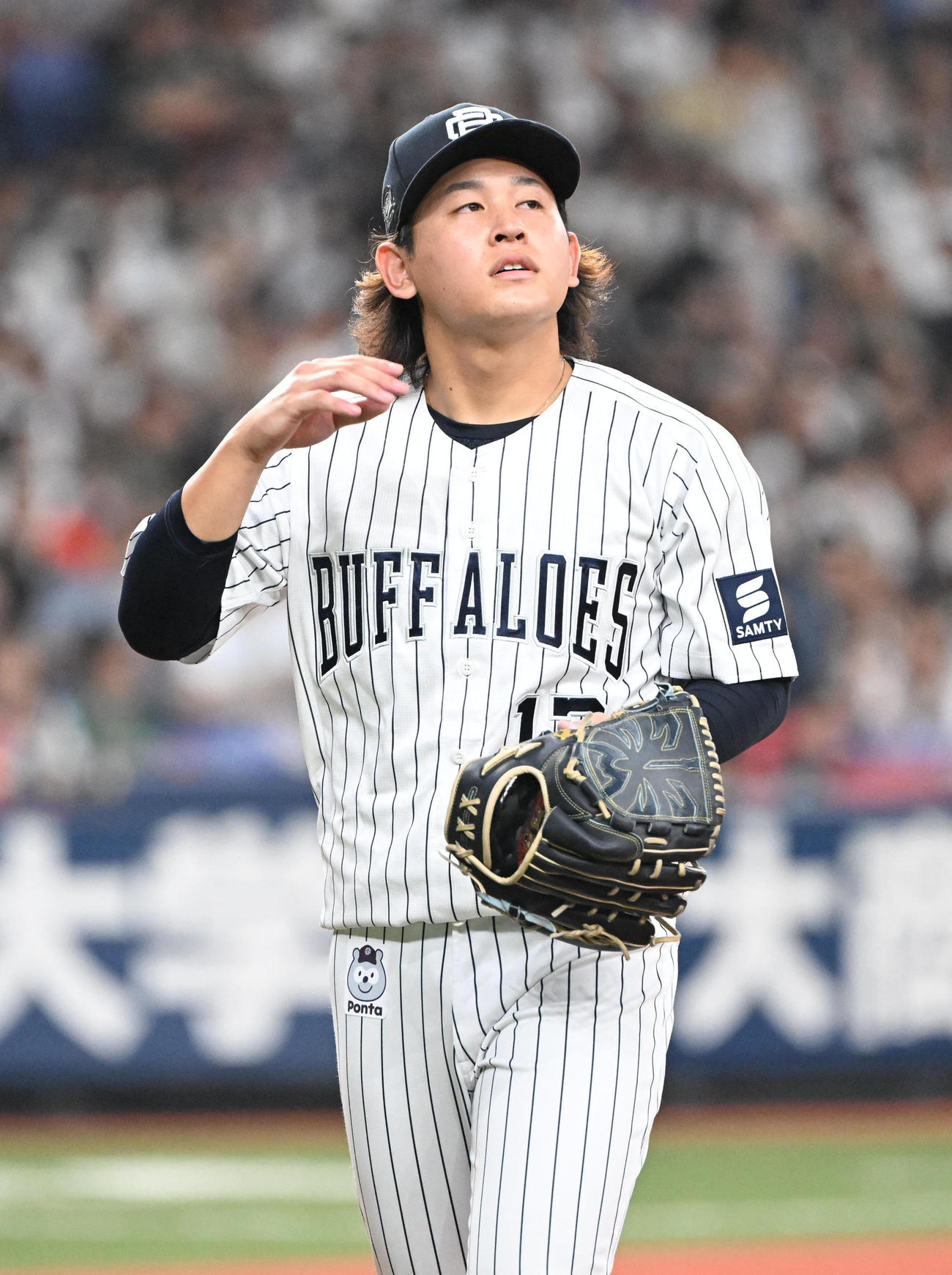 オリックス対楽天　初回、浅村に先制2点本塁打を浴びベンチに戻る宮城（撮影・和賀正仁）