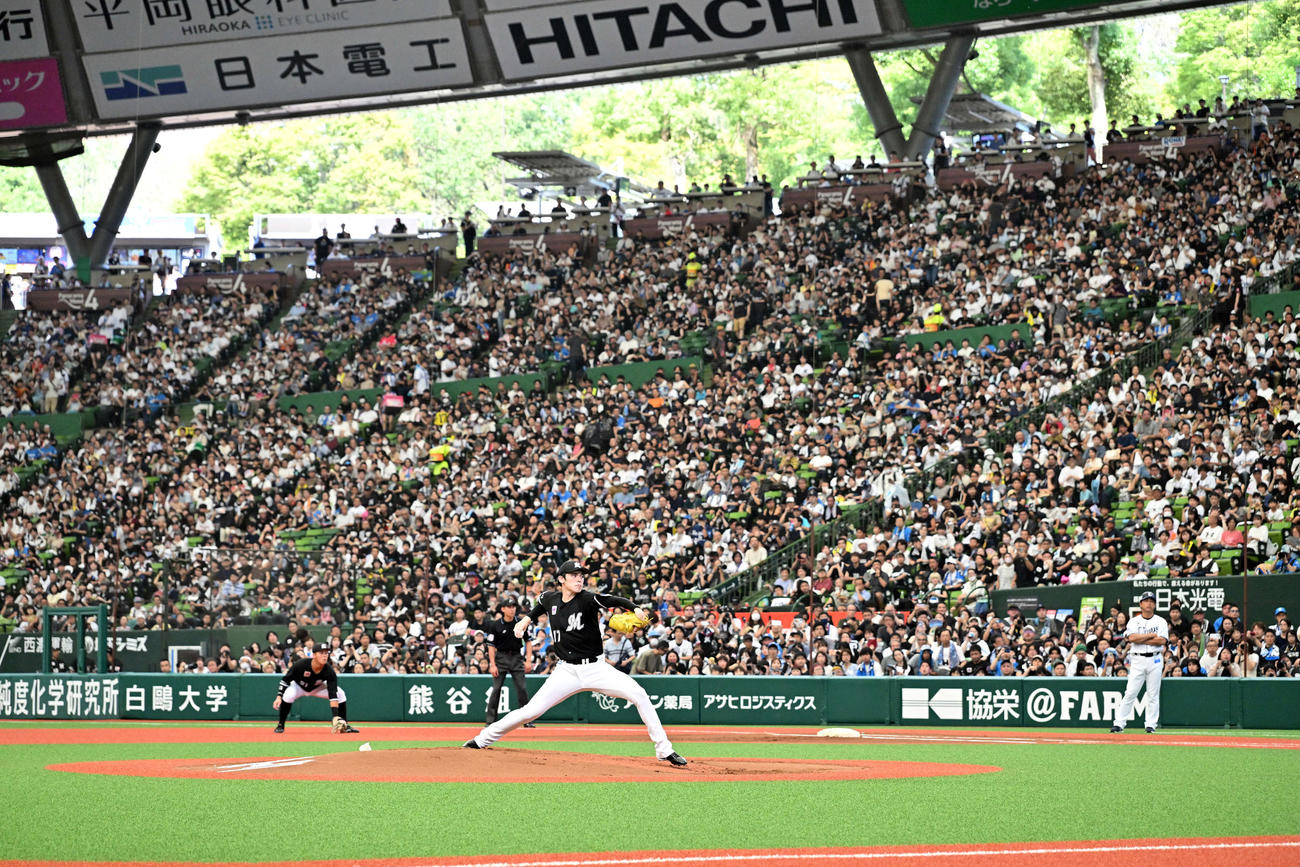 西武対ロッテ　ロッテ先発の佐々木朗（撮影・滝沢徹郎）
