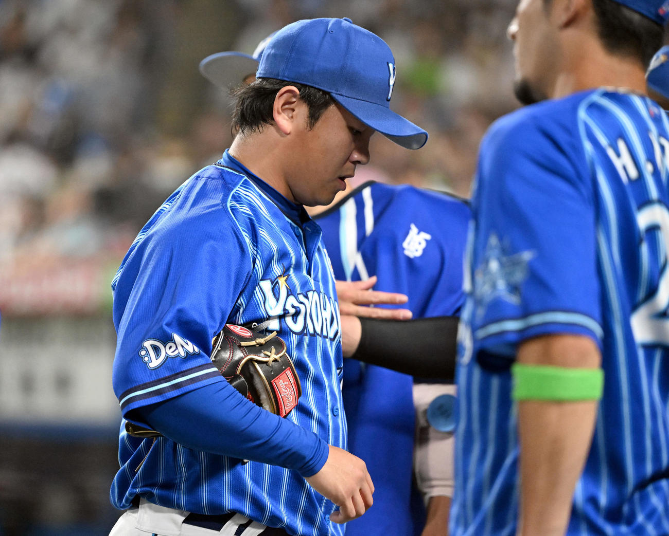 9月16日、ヤクルト戦の6回からマウンドに上がり2失点のDeNA山崎