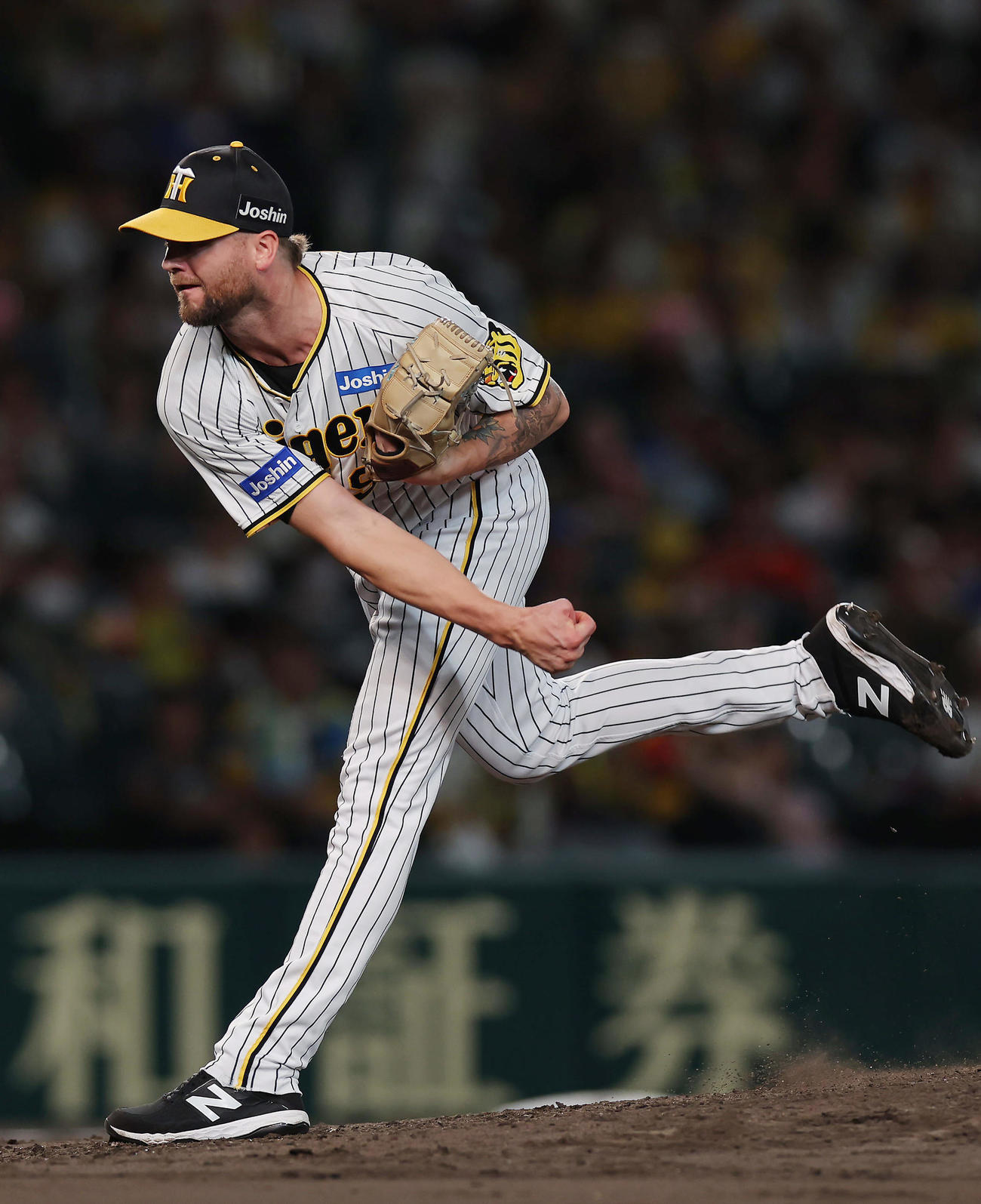 阪神対DeNA　阪神4番手で登板するブルワー（撮影・前田充）