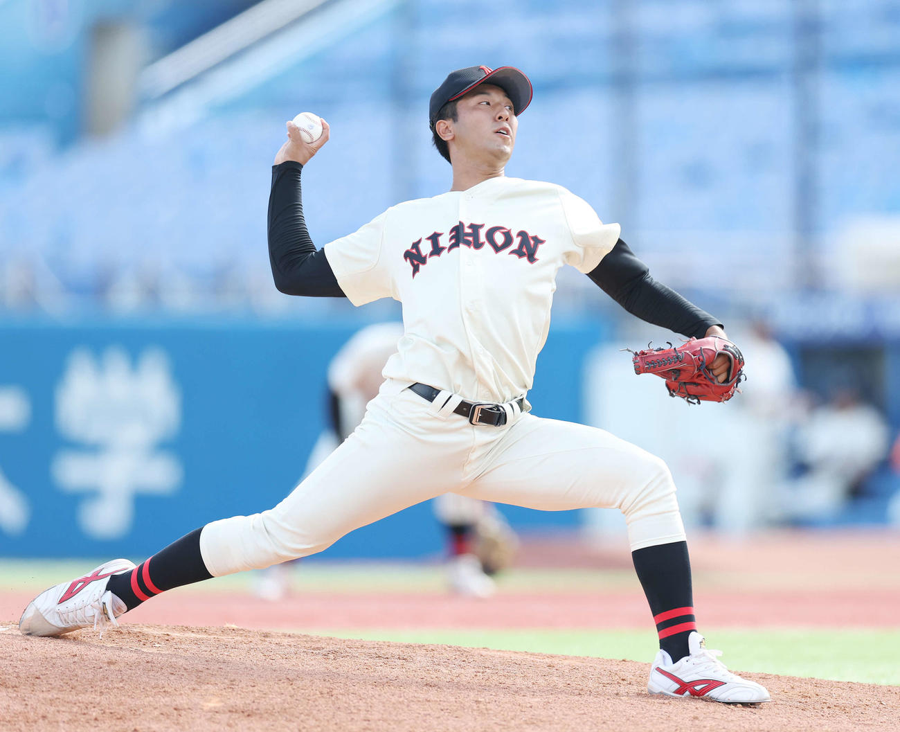 日大対東洋大　日大先発の市川（撮影・宮地輝）