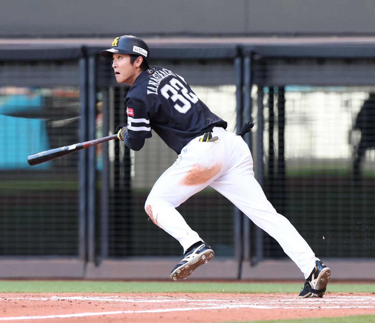 日本ハム対ソフトバンク　8回表ソフトバンク1死一塁、柳町は適時三塁打を放つ（撮影・佐藤翔太）