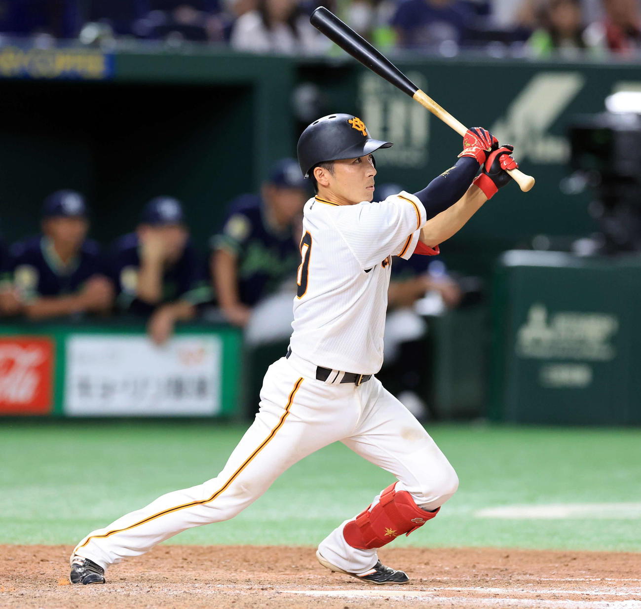 巨人対ヤクルト　12回裏巨人1死一、二塁、増田大はサヨナラ適時打を放つ（撮影・浅見桂子）