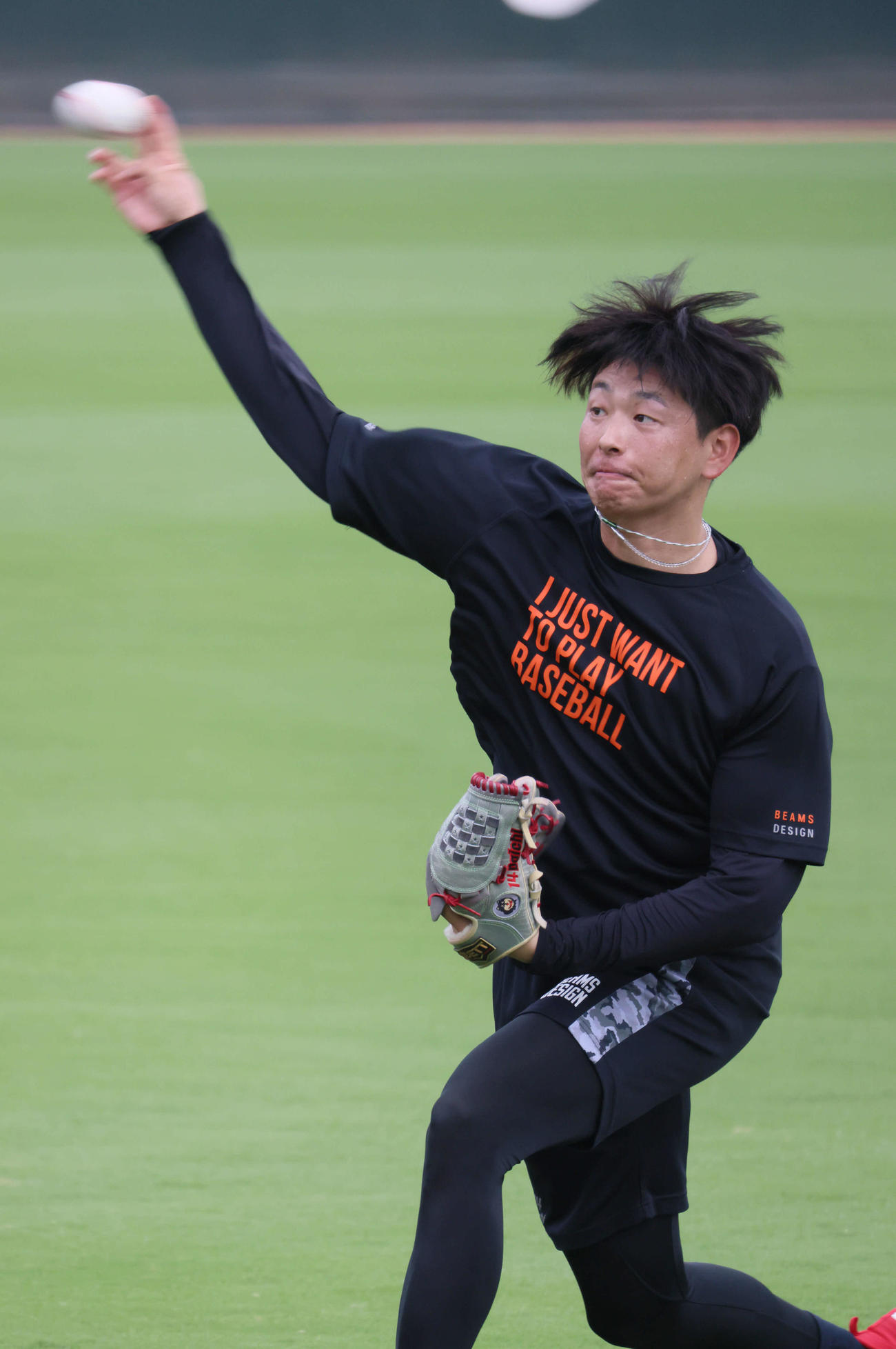 投手指名練習でキャッチボールをする広島大瀬良（撮影・加藤孝規）