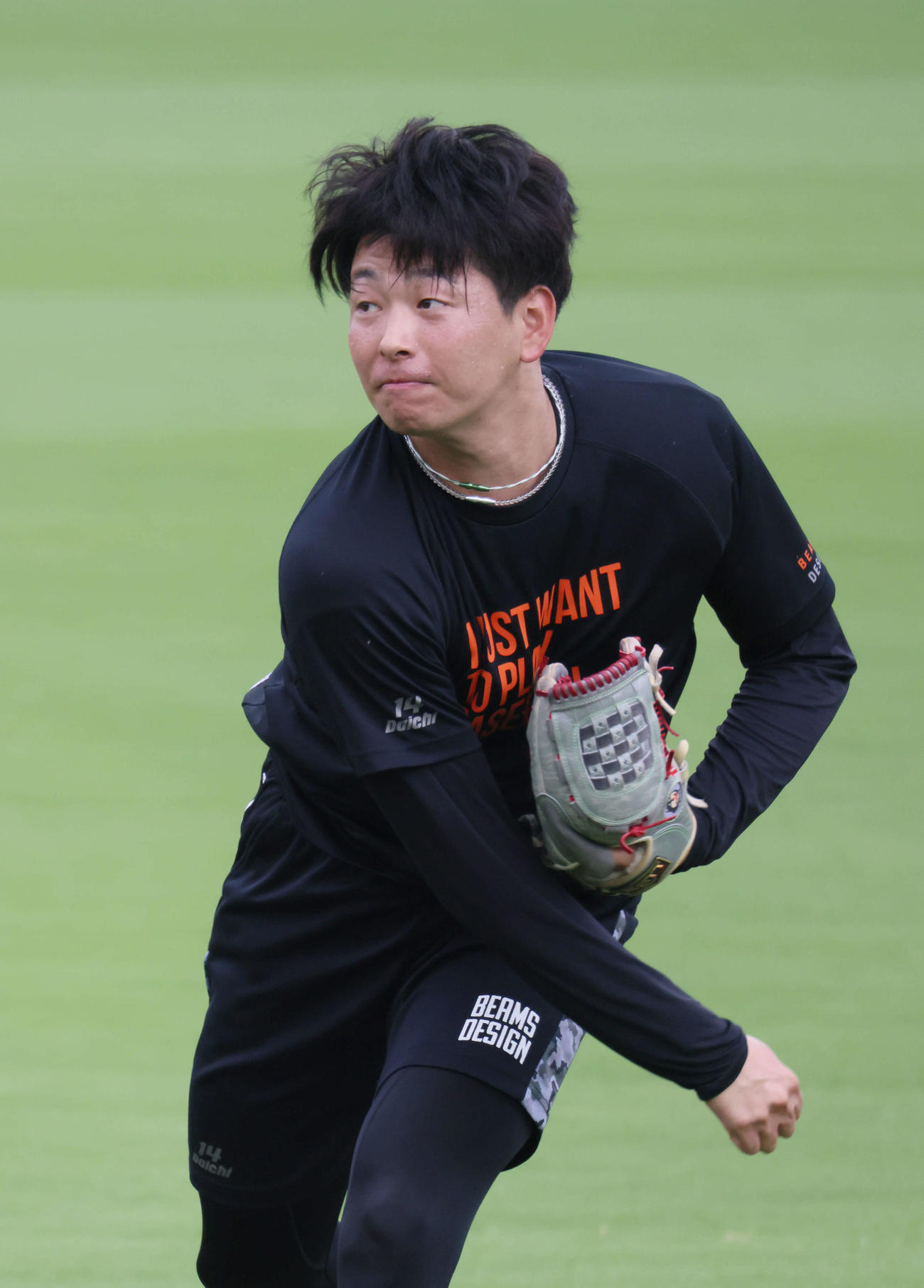 投手指名練習でキャッチボールをする広島大瀬良（撮影・加藤孝規）