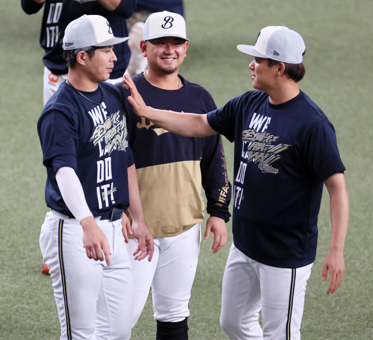 オリックス対ロッテ　1軍に合流し笑顔を見せる若月（撮影・加藤哉）