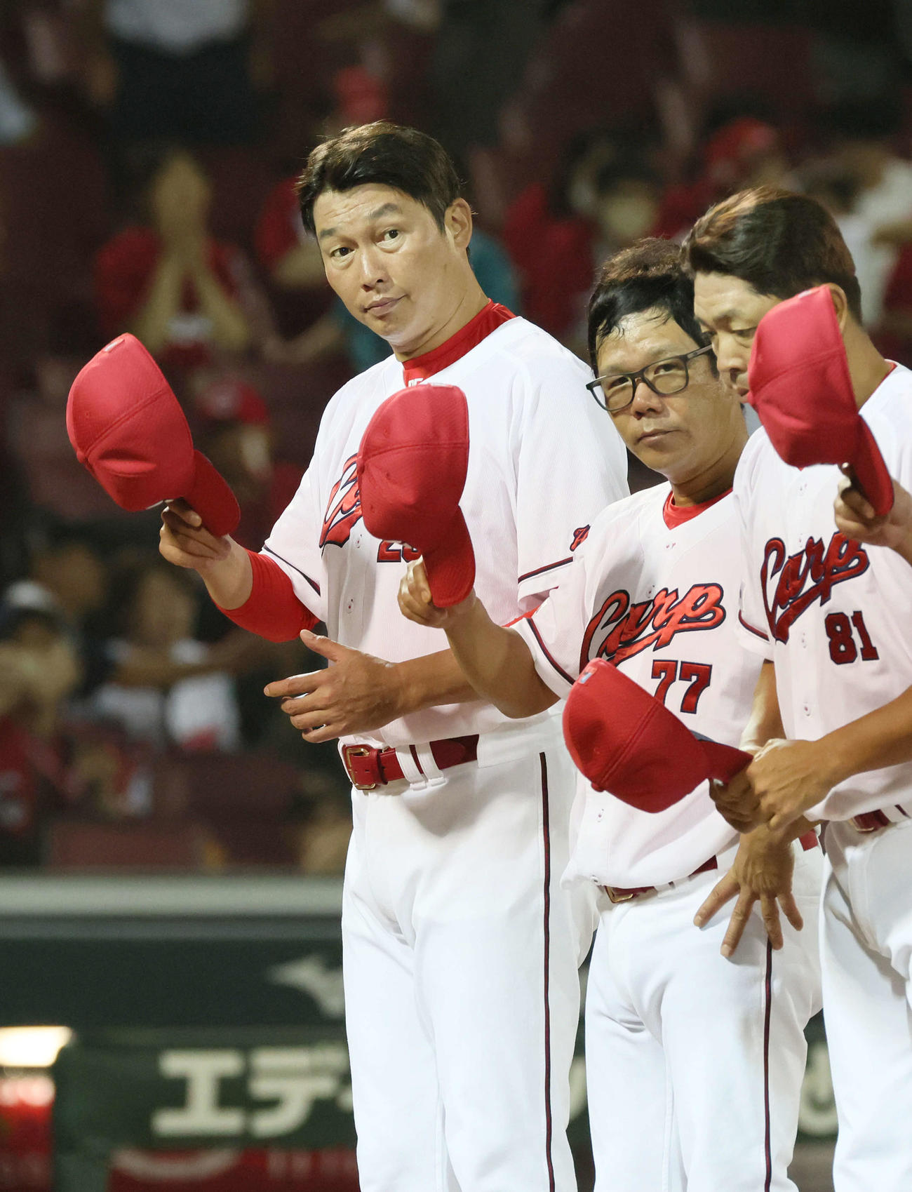 広島対DeNA　敗れた新井監督（撮影・加藤孝規）