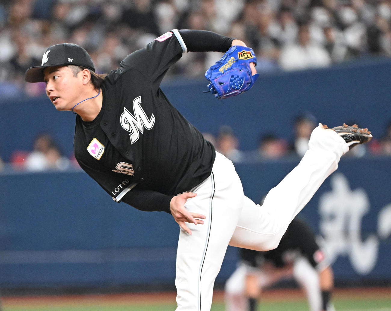オリックス対ロッテ　7回に登板するロッテ横山（撮影・和賀正仁）