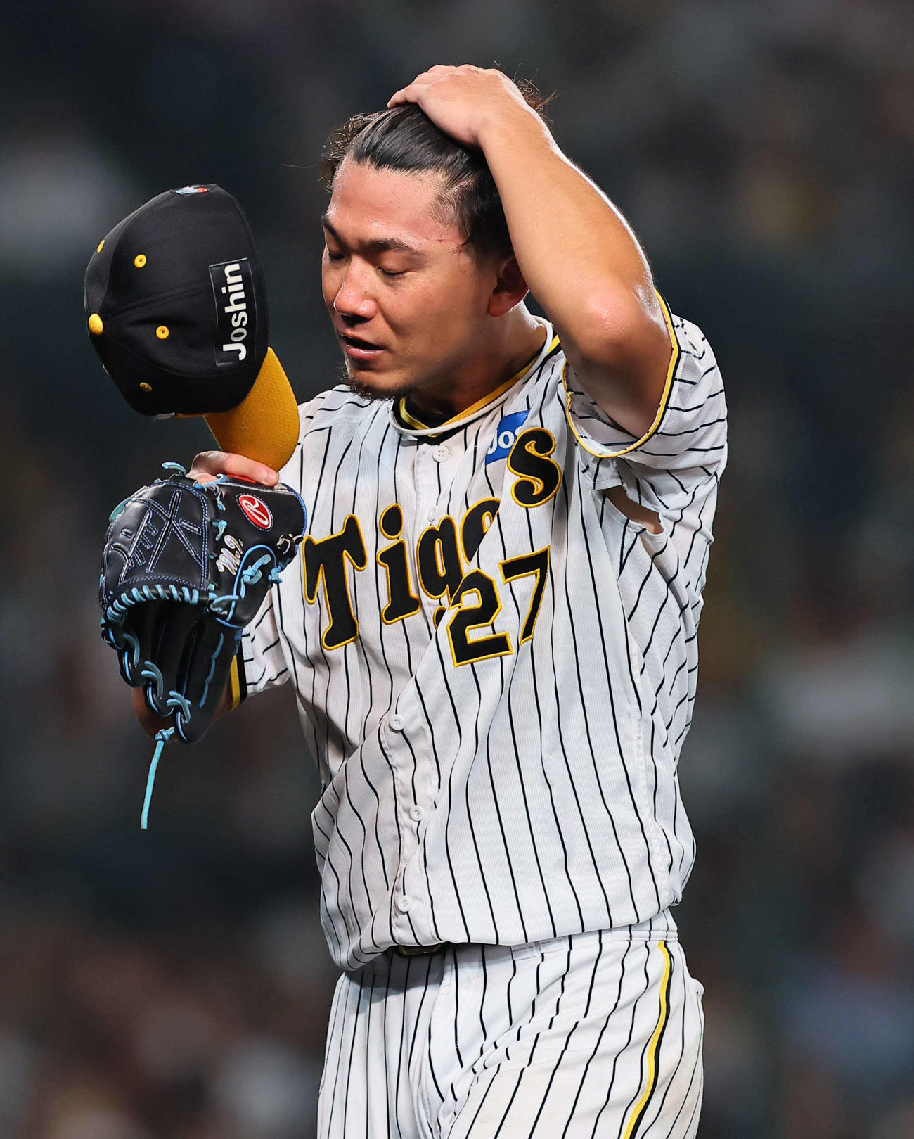 阪神対巨人　7回途中3失点で降板する伊藤将（撮影・上田博志）