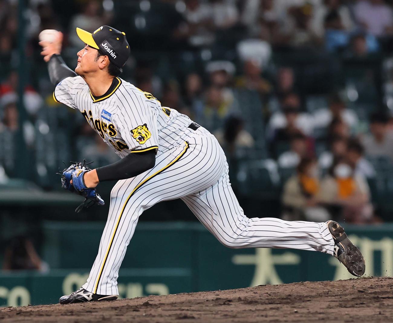 阪神対巨人　阪神3番手の岡留（撮影・上田博志）