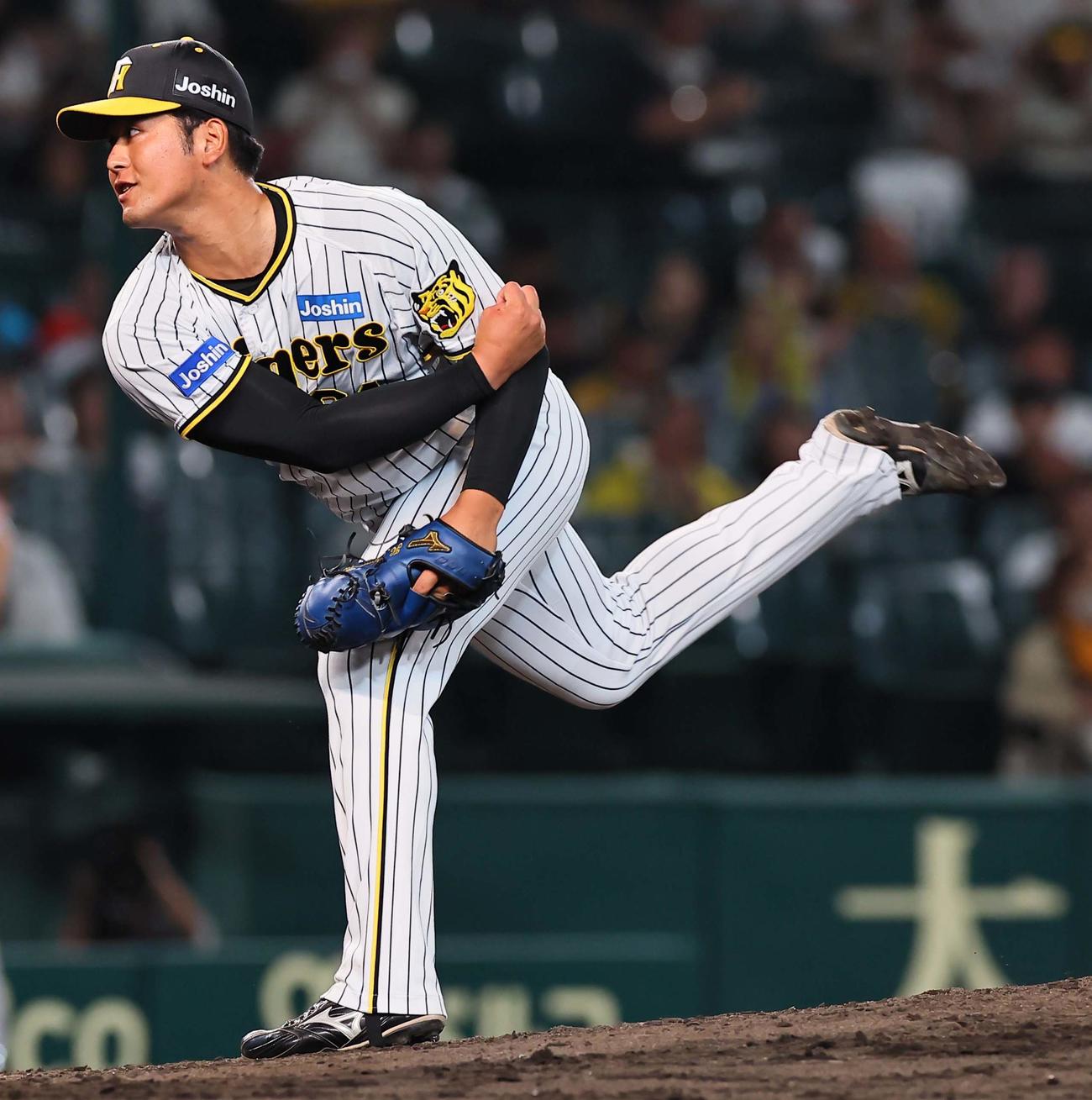 阪神対巨人　阪神3番手の岡留（撮影・上田博志）
