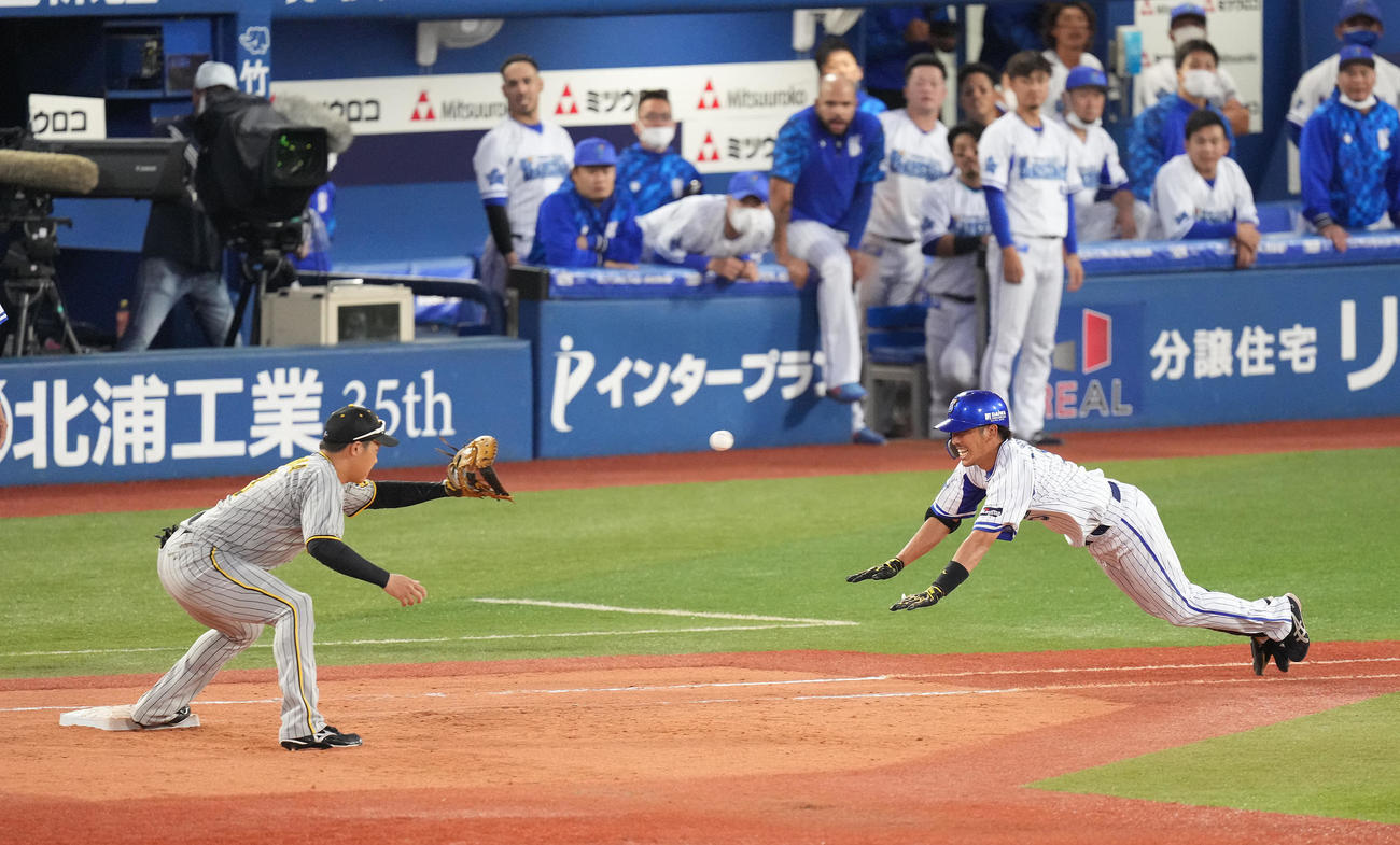 昨年CS1stステージ第3戦、9回裏1死満塁で併殺に倒れる代打藤田一也