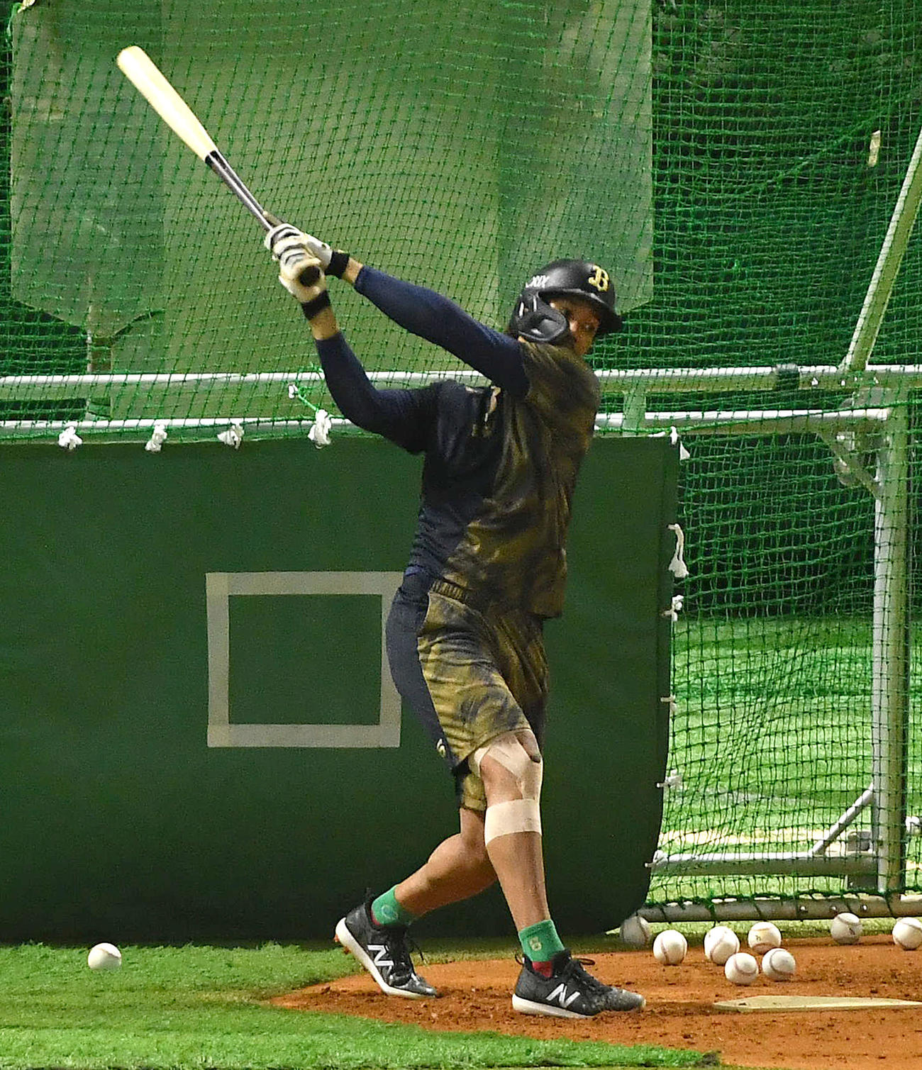 フリー打撃を行うオリックス宗（撮影・岩下翔太）