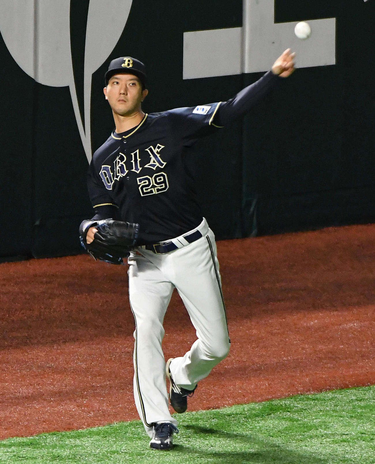 キャッチボールを行う田嶋（撮影・岩下翔太）
