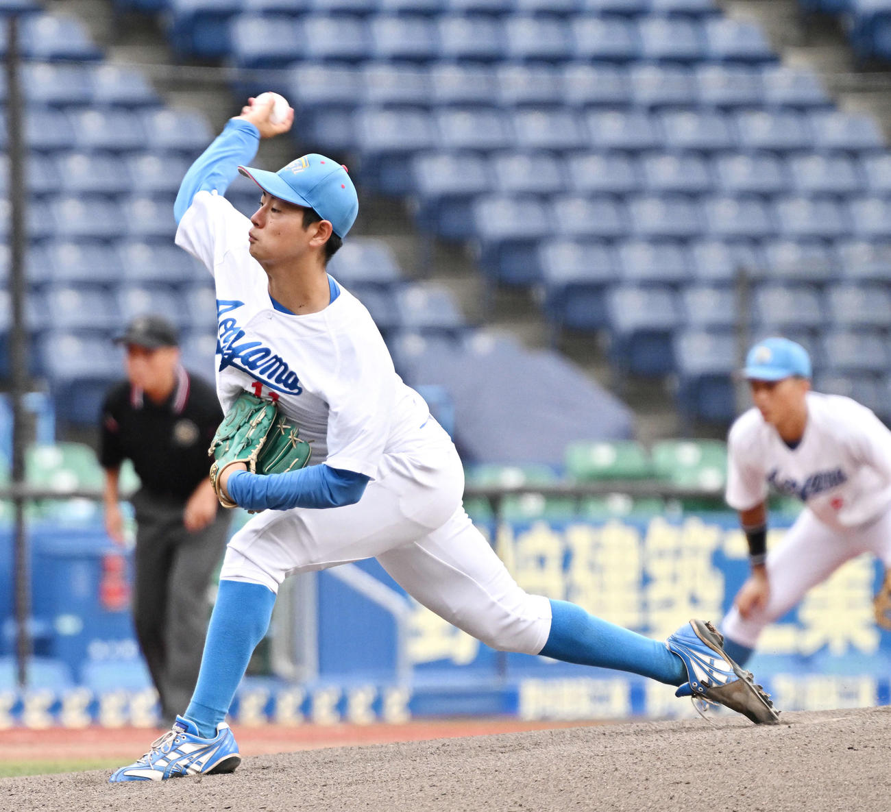 国学院大対青学大　青学大先発の下村（撮影・滝沢徹郎）