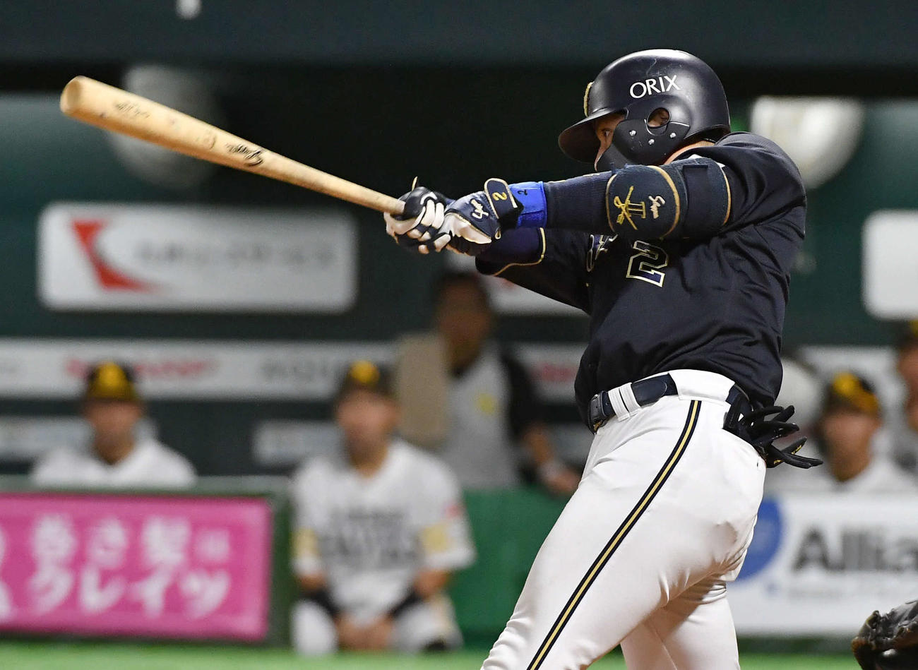 ソフトバンク対オリックス　3回表オリックス2死満塁、若月は逆転の右前2点適時打を放つ（撮影・岩下翔太）