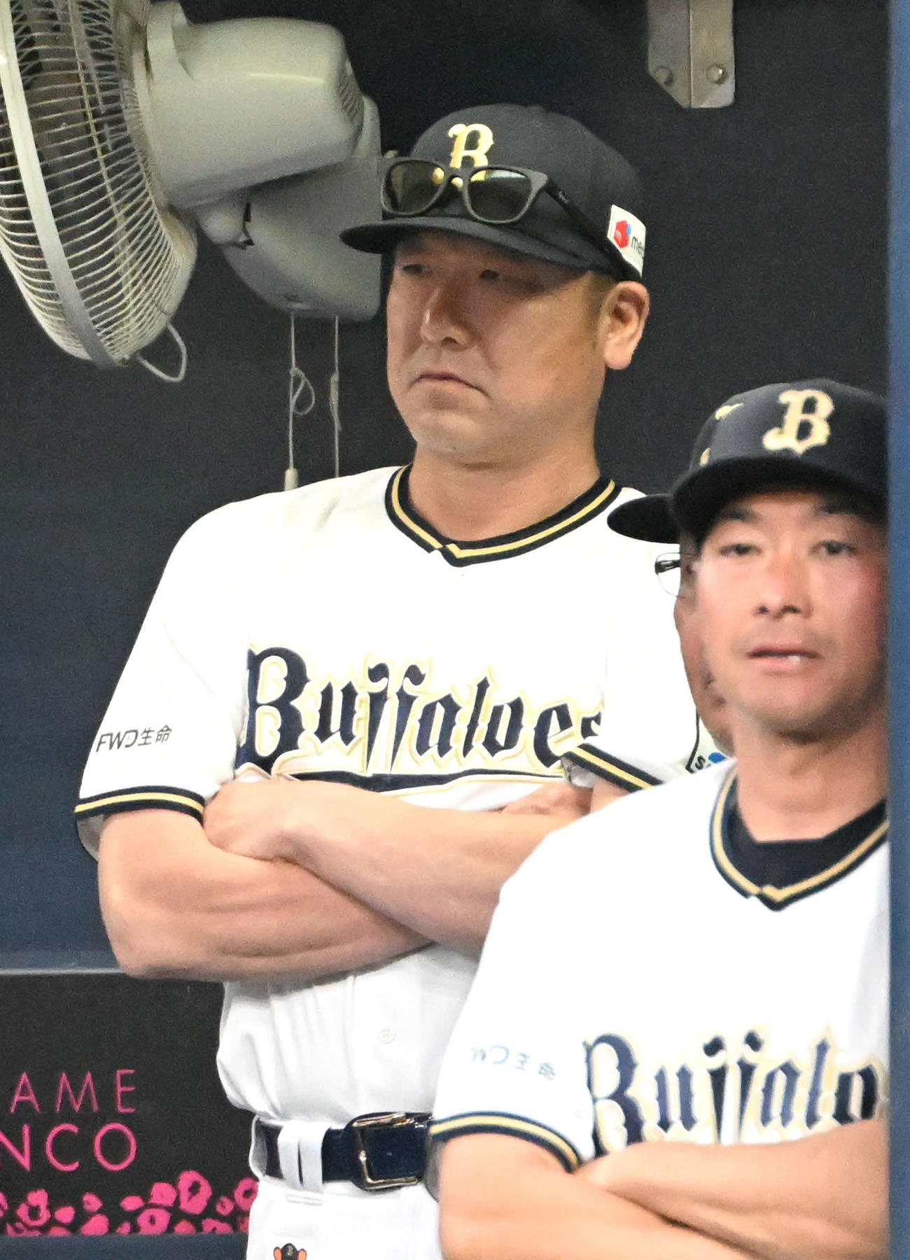 厳しい表情のオリックス中嶋監督（2023年7月撮影）