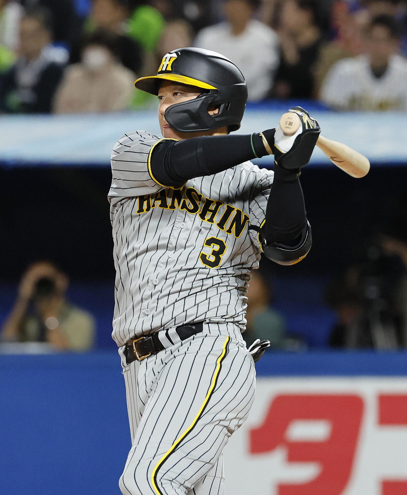 ヤクルト対阪神　6回表阪神無死一塁、大山は左前打を放つ（撮影・藤尾明華）
