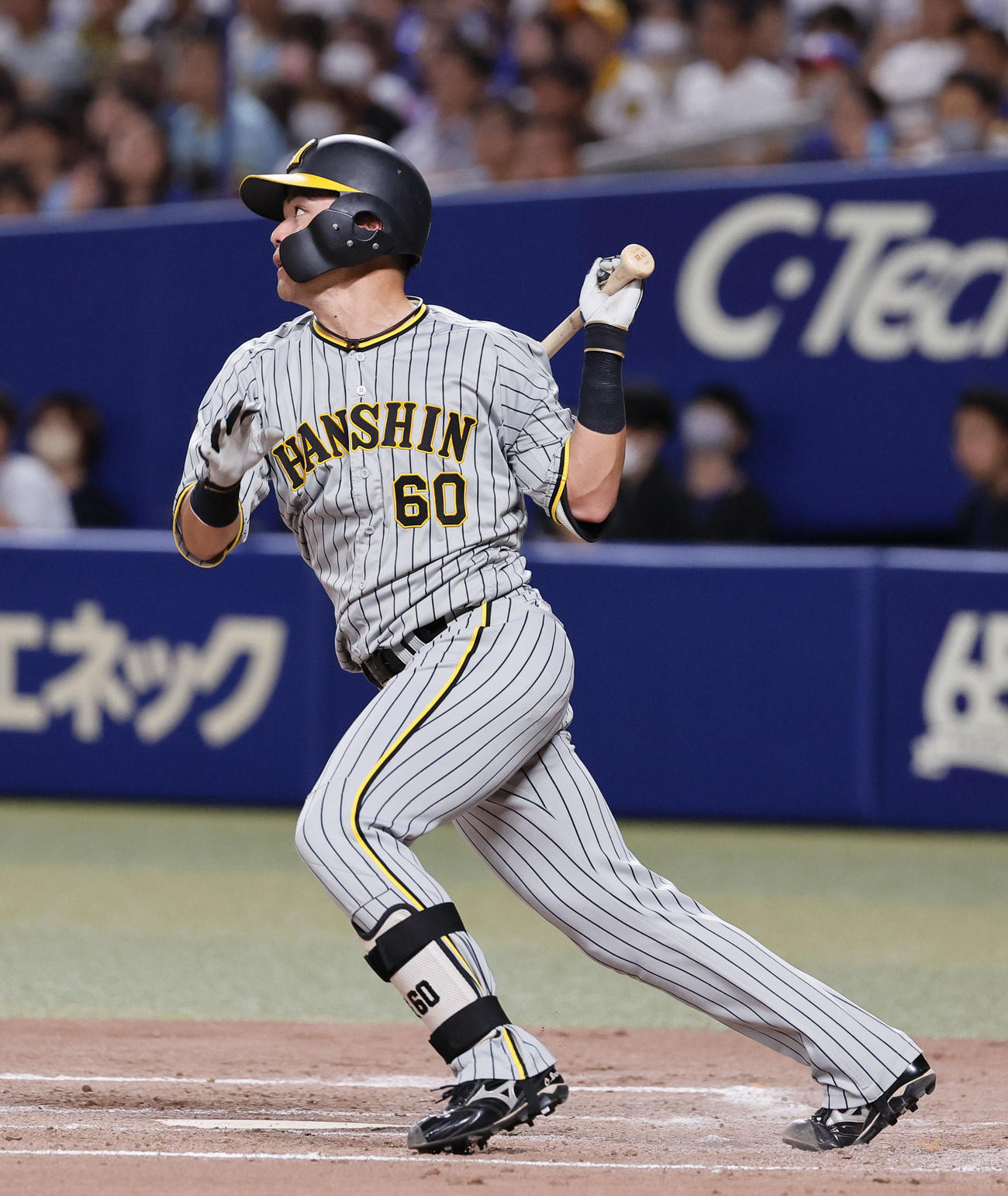 中日対阪神　4回表阪神無死、小野寺暖は中前に安打を放つ（撮影・藤尾明華）