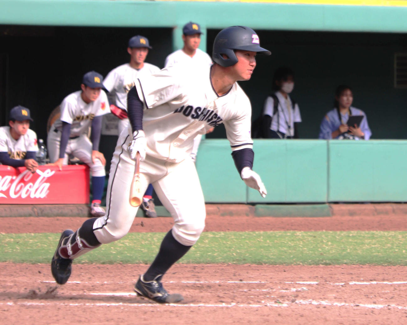 関西学生野球　関学大対同大　4節3回戦　4回裏2死満塁に右前適時打の追加点でリードを広げた、同大の松井涼太外野手（4年＝東邦）（撮影・中島麗）