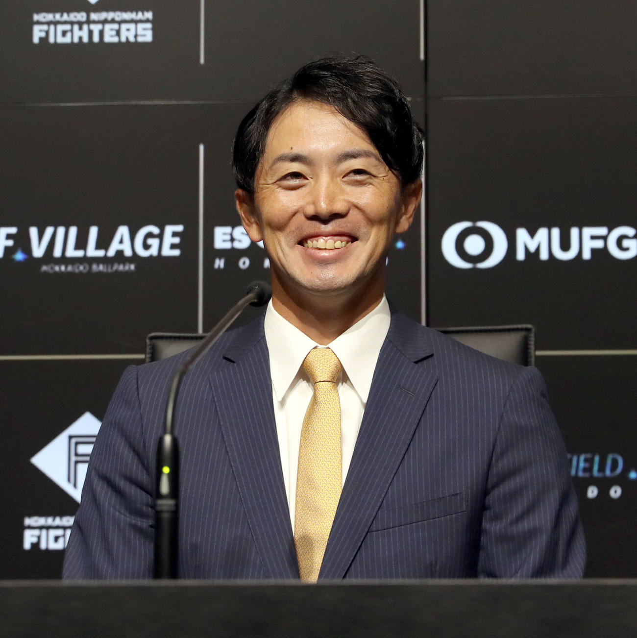 日本ハム対ロッテ　引退会見する日本ハム谷内（撮影・佐藤翔太）