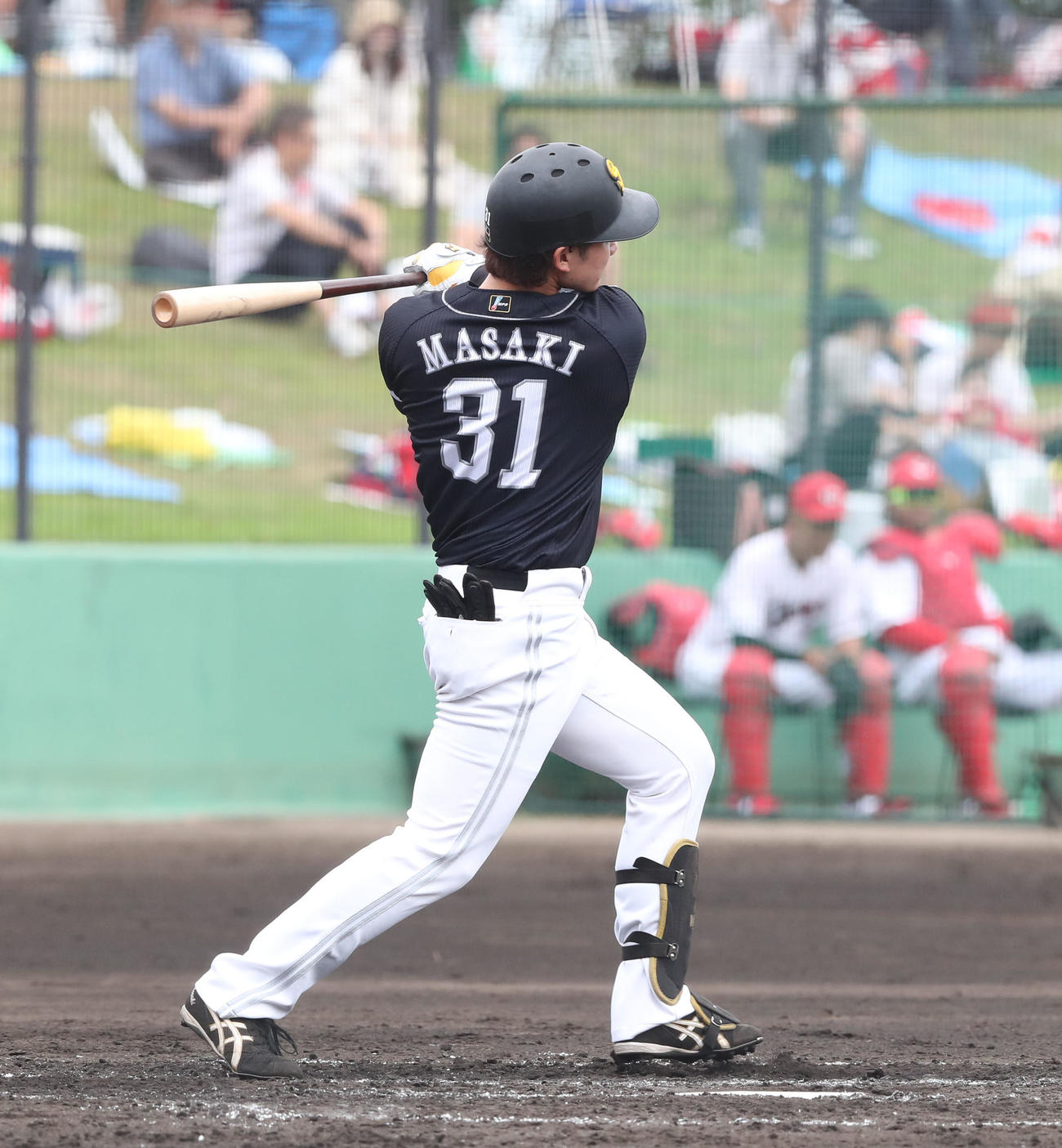 広島対ソフトバンク　3回表ソフトバンク1死、正木智也は左越えに二塁打を放つ（撮影・梅根麻紀）