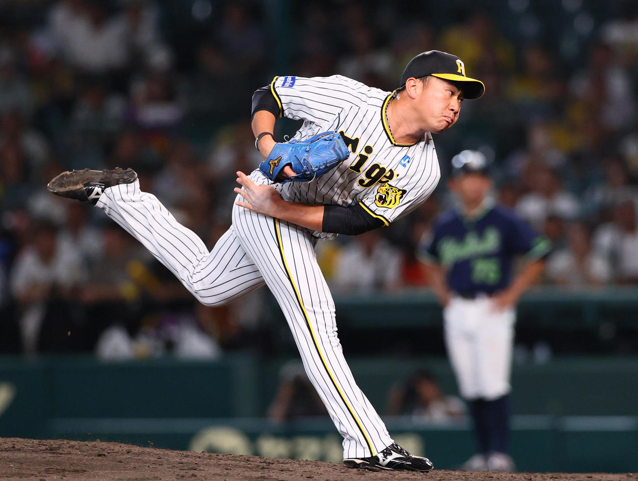 阪神対ヤクルト　8回、阪神2番手で登板の桐敷（撮影・上山淳一）
