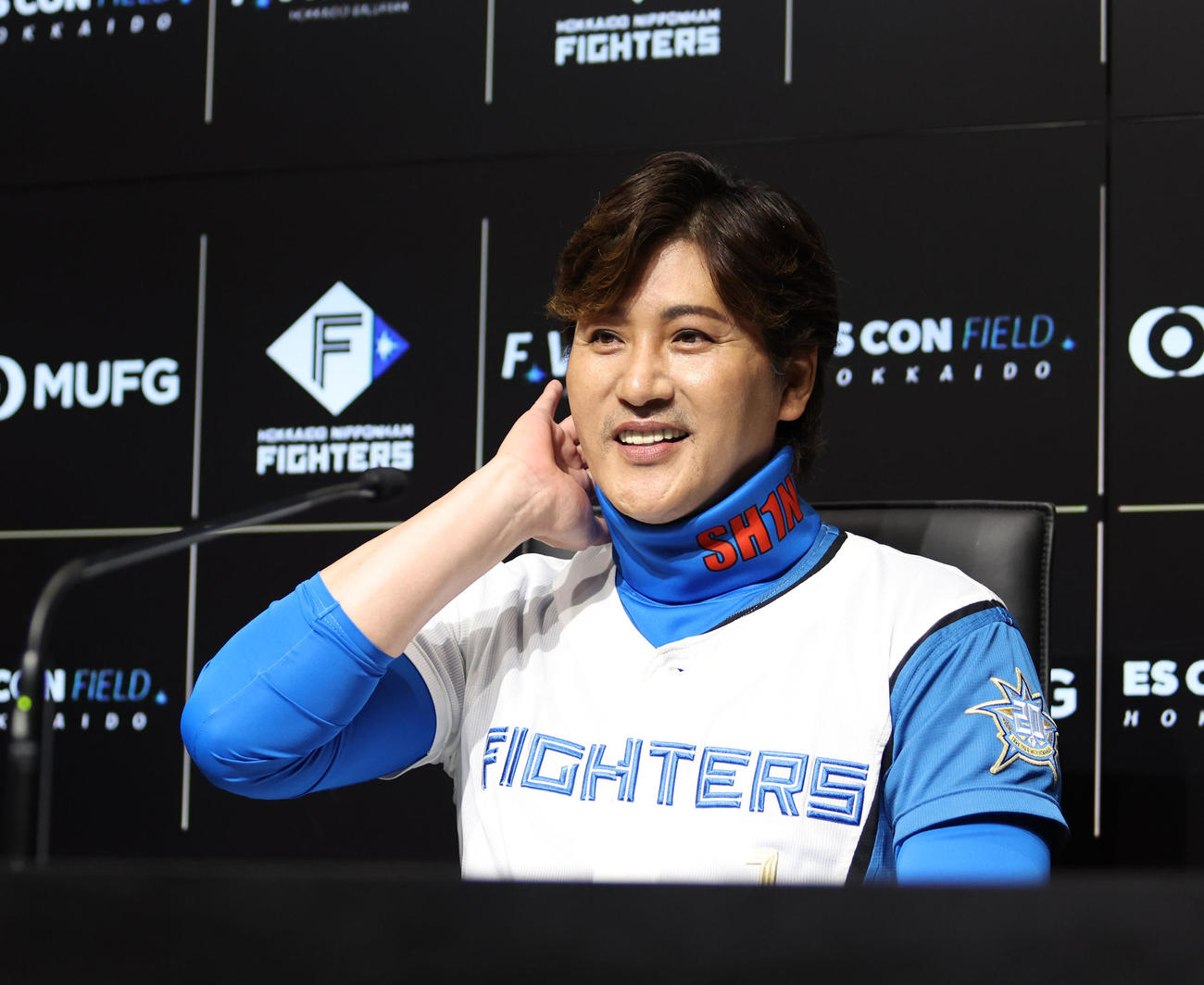 日本ハム対ロッテ　試合前、続投を表明し会見に臨む日本ハム新庄監督（撮影・佐藤翔太）