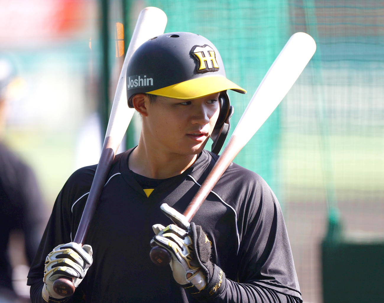 阪神対中日　試合前の練習に励む阪神森下（撮影・上山淳一）