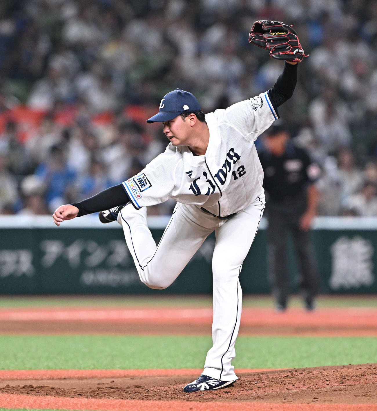 西武対楽天　力投する西武先発の渡辺（撮影・滝沢徹郎）