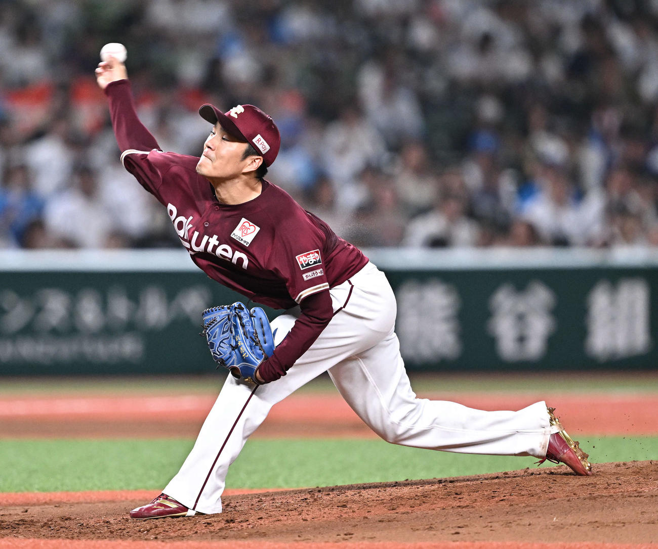 西武対楽天　力投する楽天先発の則本（撮影・滝沢徹郎）